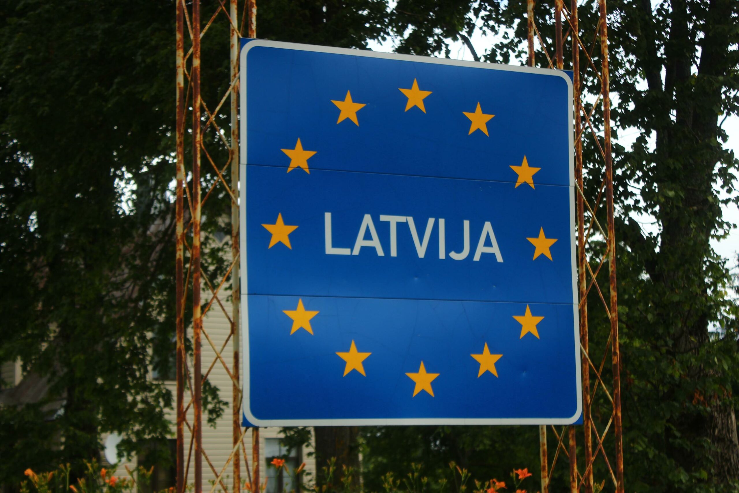 Turpinās darbs pie Latvijas-Baltkrievijas robežas izbūves